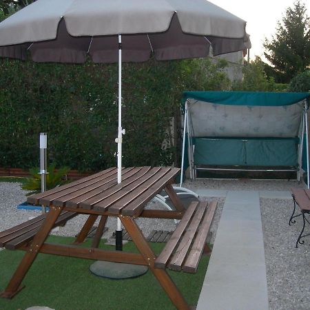 شقة Studio 66 Caumont-sur-Durance المظهر الخارجي الصورة